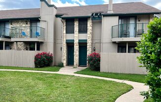 2 beds, 2 baths, 976 sqft, $1,505, Unit 217