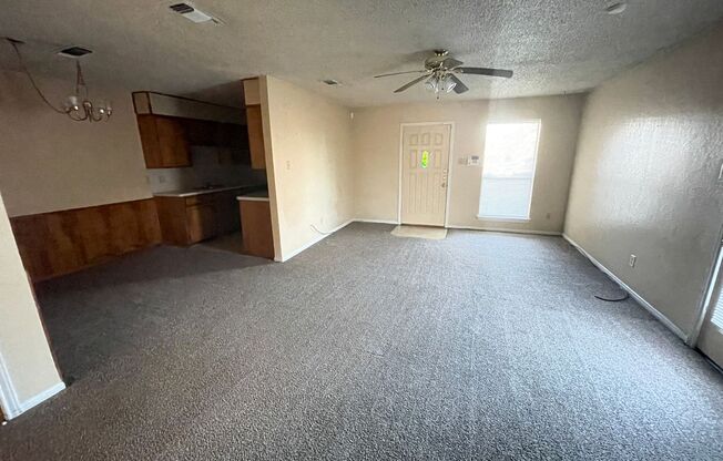 2 beds, 1 bath, $1,000