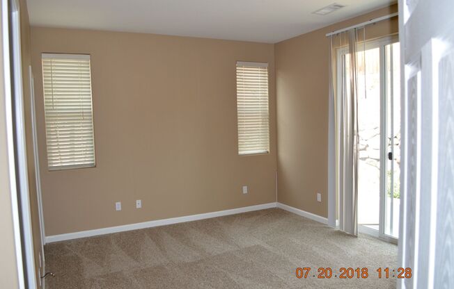 Beautiful 2 Bedroom 2 Bath Duplex at the end of cul-de-sac in Sparks.