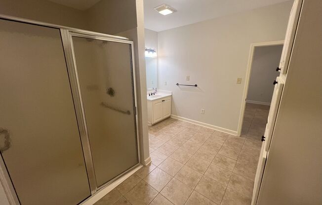 2 beds, 1 bath, $1,425