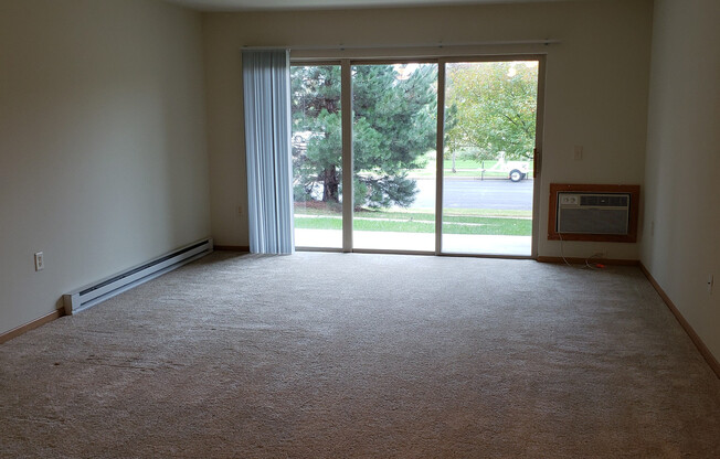 1 bed, 1 bath, 756 sqft, $1,535, Unit 200-106