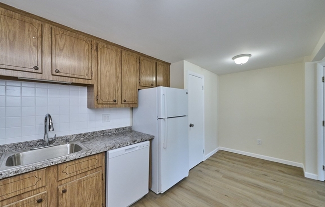 15 Old Colony Ln