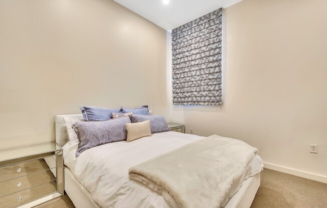 2 beds, 2.5 baths, 1,500 sqft, $6,500, Unit PHC