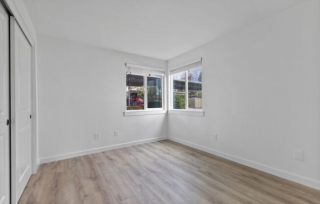 2 beds, 1 bath, 803 sqft, $1,575, Unit CMV 12215 - 101