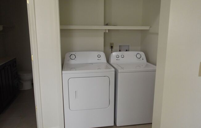 2 beds, 1 bath, 903 sqft, $1,240, Unit G-6