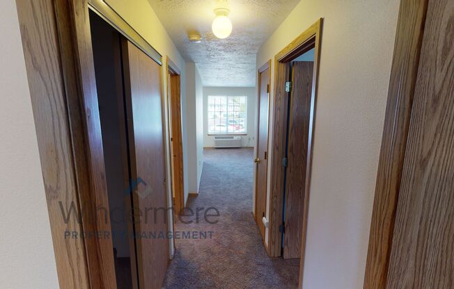 2 beds, 1 bath, 828 sqft, $1,095, Unit 68