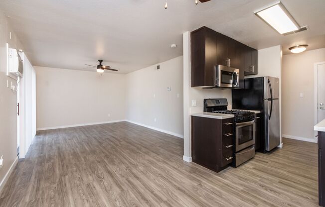 Riverbend Apartments | Moments from Downtown Sacramento, Sutter Health Park, Davis and Old Sacramento!