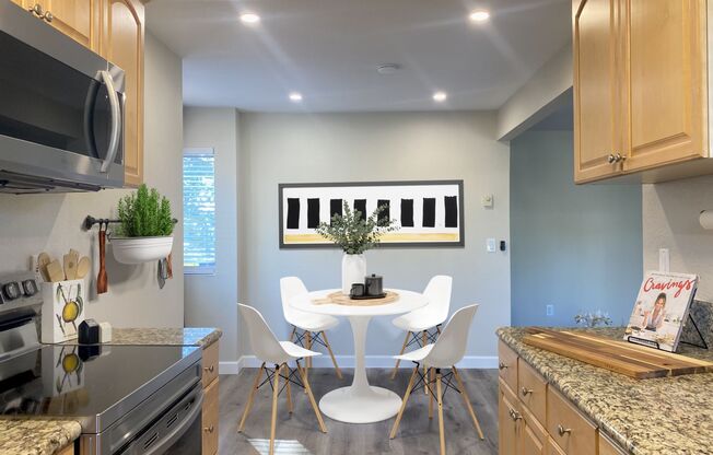 Stunning 2 bed 2 bath Condo In San Carlos