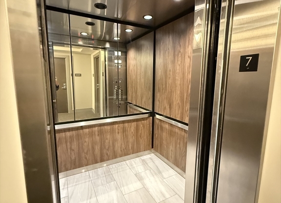1 bed, 1 bath, 619 sqft, $3,500, Unit 703