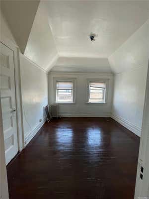 2 beds, 1 bath, $2,500