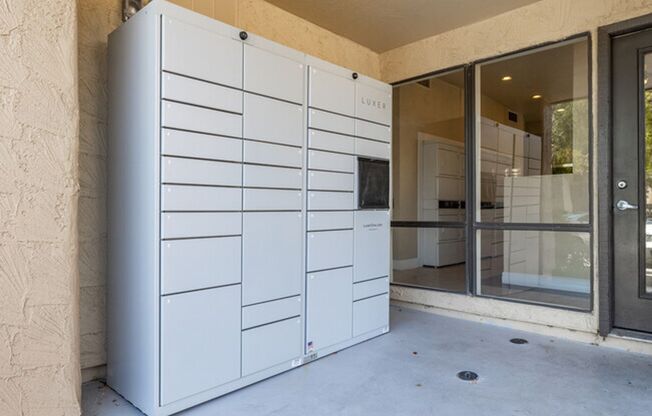 2 beds, 2 baths, 934 sqft, $1,359, Unit 216