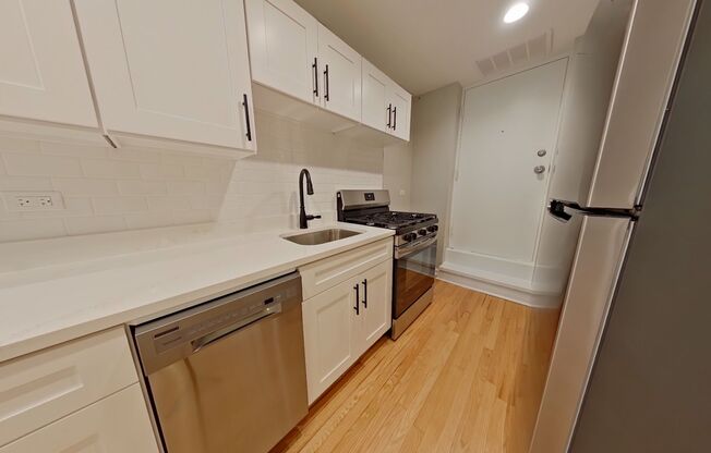 900 Gunnison
