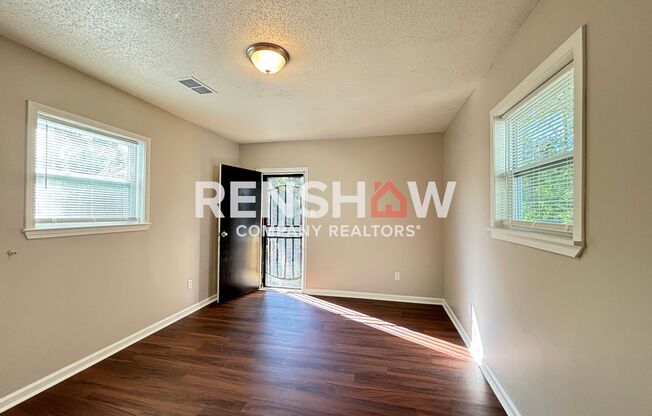 2 beds, 1 bath, $1,095