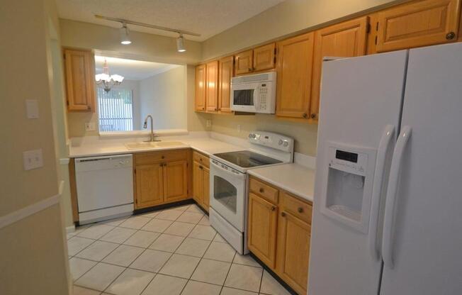 10808 CYPRESS GLN DR