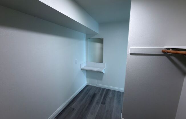 2 beds, 1 bath, 850 sqft, $2,425, Unit 9125-1