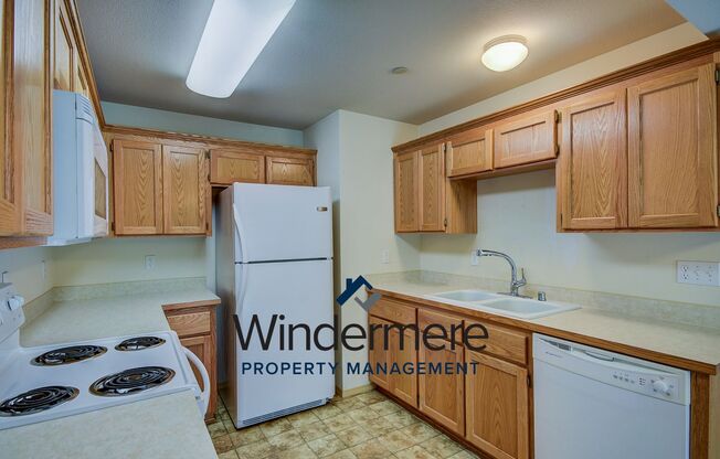 3 beds, 2 baths, $2,000, Unit # #F 101