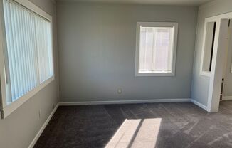 3 beds, 1 bath, $2,500