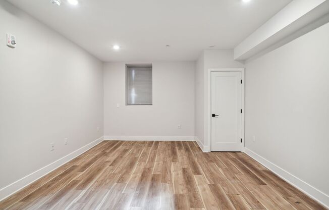 Studio, 1 bath, 431 sqft, $1,350, Unit 7