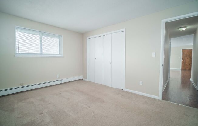2 beds, 1.5 baths, 950 sqft, $1,170, Unit F-4