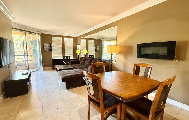 Meridian FURNISHED 2 BDR /2 BATH Luxury Condo - RESORT STYLE LIVING, 1-1/2 Blocks From The Heart Of Strip!
