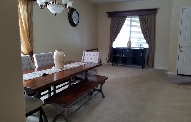Stunning 4/2 Natomas Single Story!  PLEASE READ ENTIRE AD PRIOR TO CONTACTING AGENT FOR VIEWING.