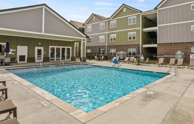Grande at Geyser Falls Luxury Apartments Pool with Handicap