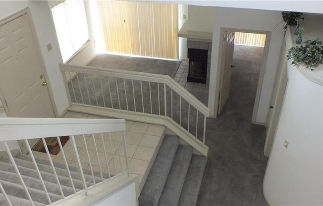 2401 BROOKE CT