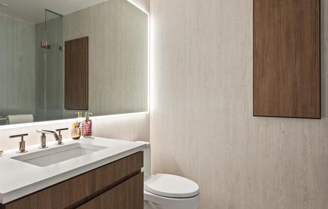 Studio, 1 bath, $5,600, Unit 26B