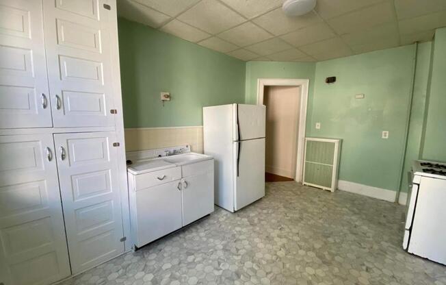 31 PLEASANT ST