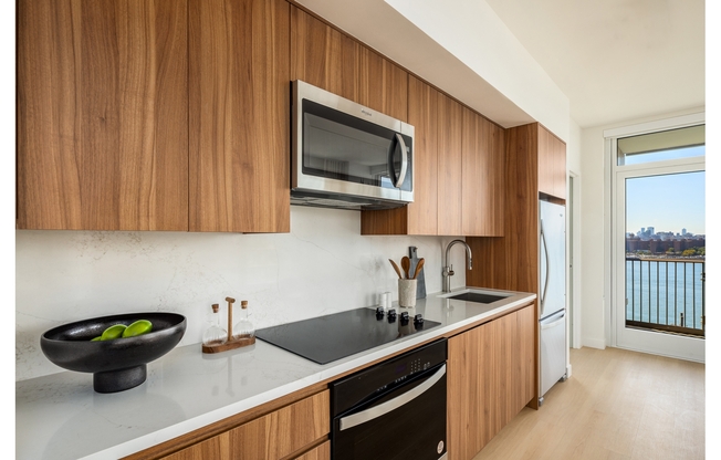 3 beds, 3 baths, $15,250, Unit TH106