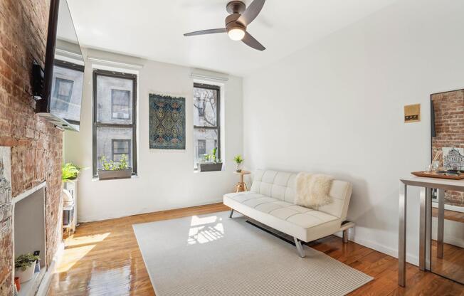 408 E 73 ST