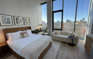1106 W VAN BUREN