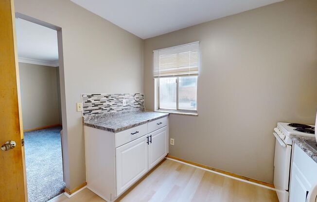 Studio, 1 bath, 500 sqft, $750, Unit 207