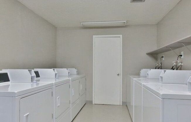 1 bed, 1 bath, 700 sqft, $1,295, Unit #28