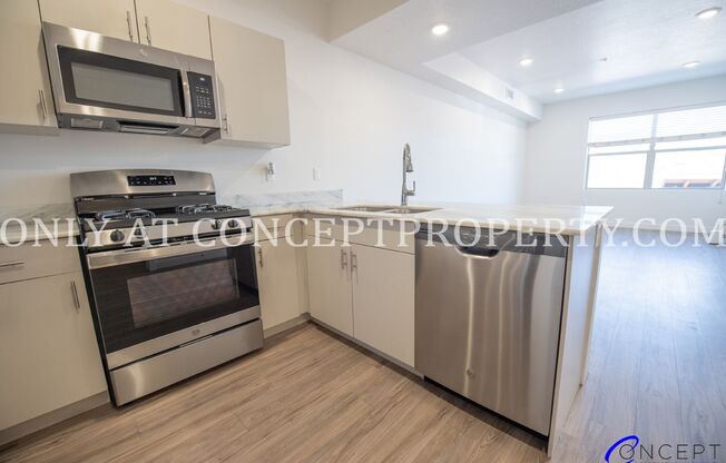 1 bed, 1 bath, 650 sqft, $1,800, Unit 315