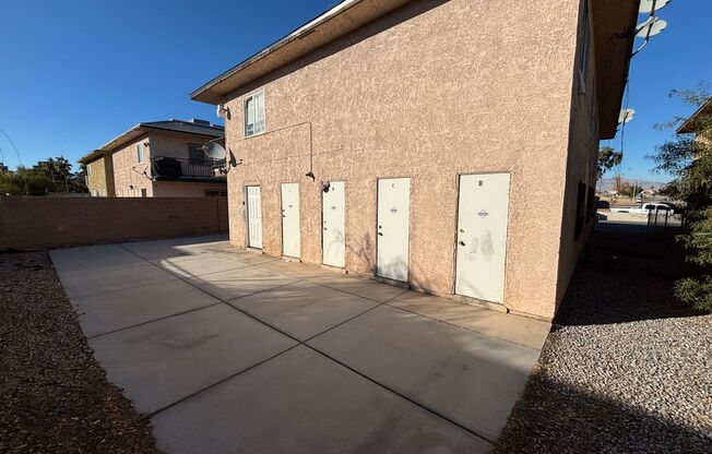 2 beds, 1 bath, $1,095, Unit 1