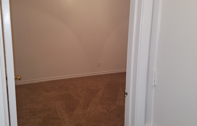 1 bed, 1 bath, 714 sqft, $840, Unit *604