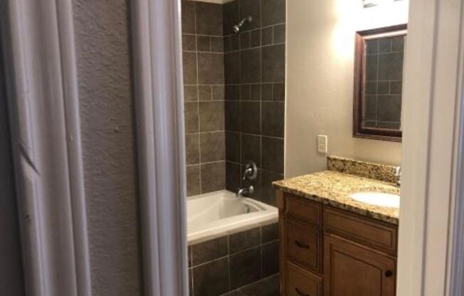 2 Bedrooms / 1 Bathroom