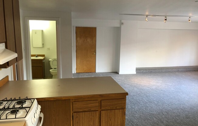 1 bed, 1 bath, 550 sqft, $1,650, Unit Unit 211