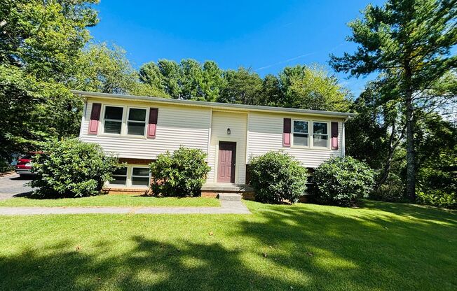 4 Bedroom, 2 Bathroom House