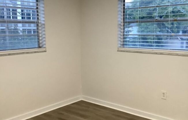 2 beds, 1 bath, 629 sqft, $2,200, Unit 205