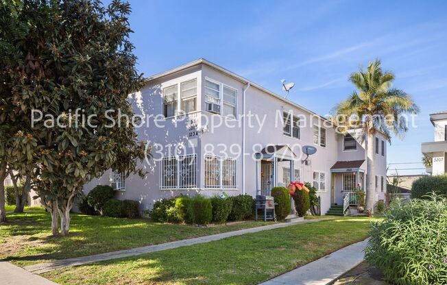 3211 W 73rd St Apartments