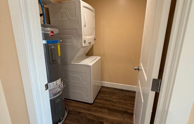 2 beds, 2 baths, 920 sqft, $2,045, Unit 104