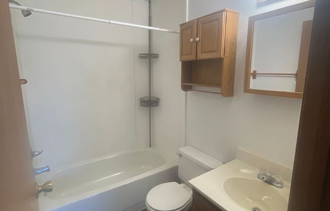 2 beds, 1 bath, 750 sqft, $790, Unit 1206-21