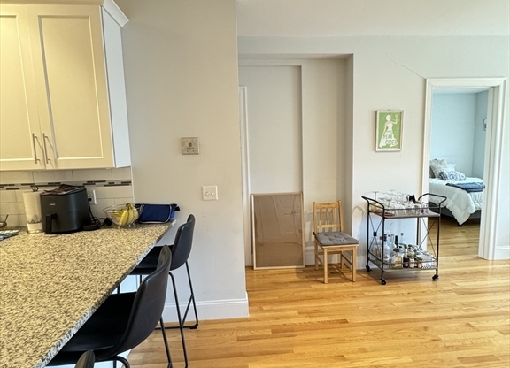 387 West Broadway 4