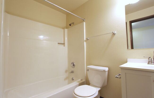 Studio, 1 bath, 354 sqft, $1,250, Unit Landmarc 2