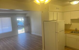 1 bed, 1 bath, $1,100, Unit # 3