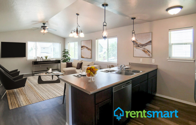 4939 POTTER PARK LOOP