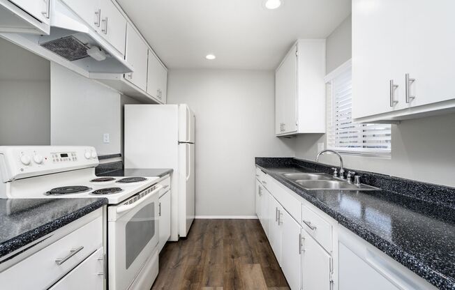 Shadow Glen Apartments IMMEDIATE MOVE INS