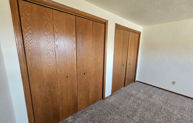 1 bed, 1 bath, 1,078 sqft, $1,229, Unit 1401 079